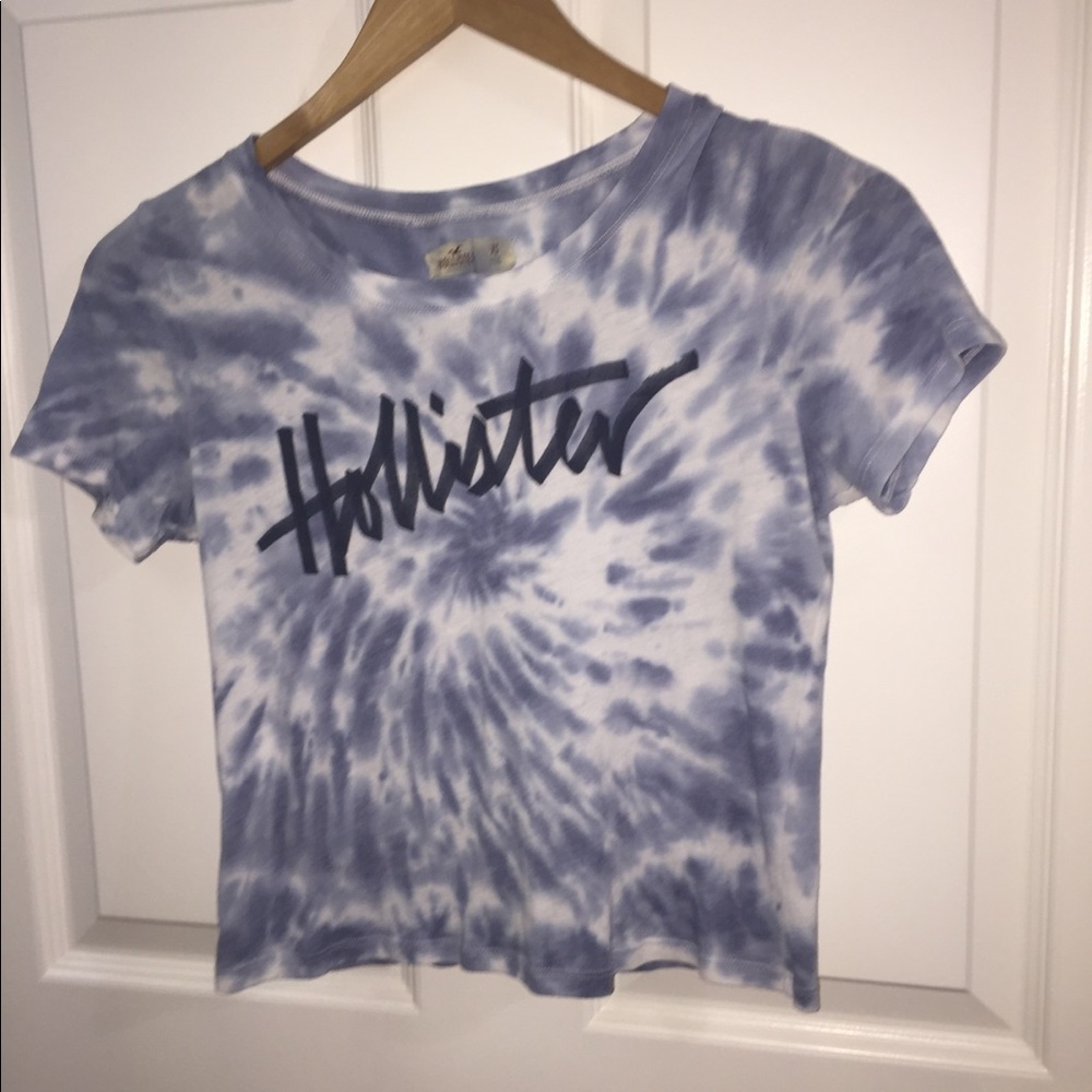 Hollister cropped tee